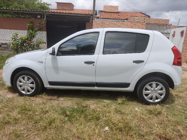 RENAULT SANDERO