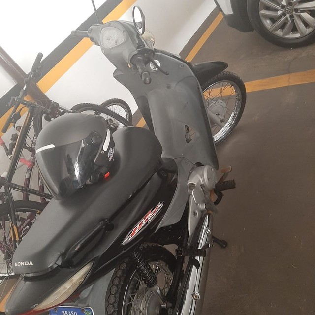 MOTO BIZ ES