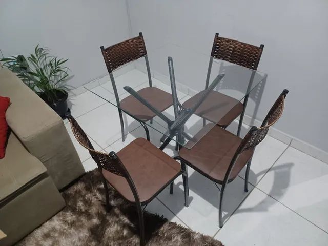 Mesa 4 cadeiras 