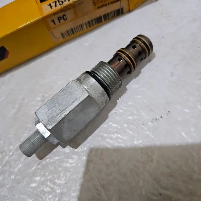 Caminhão fora estrada caterpillar valvula redução pressão nova original 1757002 - Foto 3