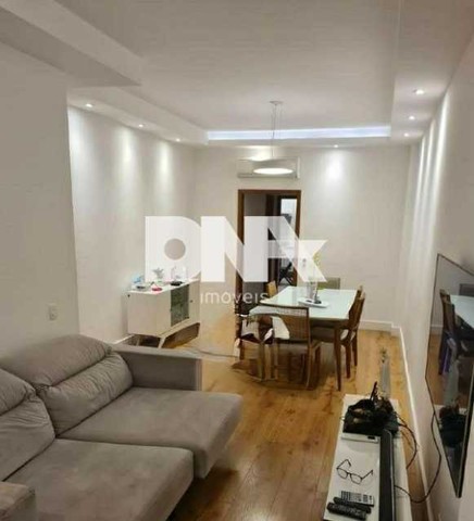 Apartamento - / Residencial / Copacabana