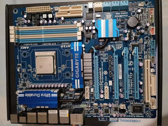 Vendo placa mãe AMD+suporte do cooler