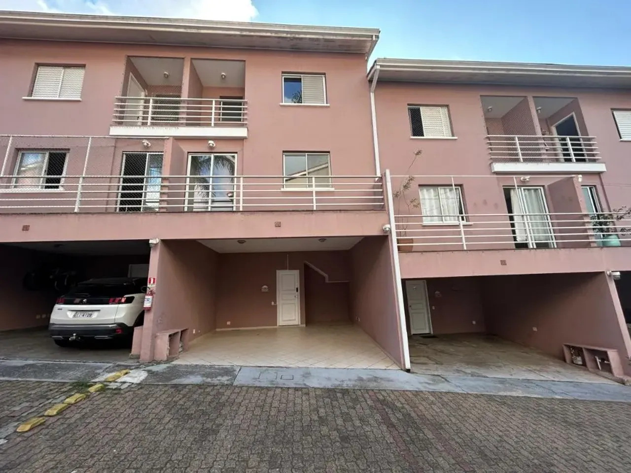 Ótima casa em condomínio na Vila São Francisco, São Paulo!