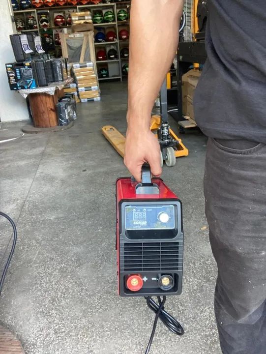 maquina de solda Inversora 140A Bivolt manual Somar - Foto 4