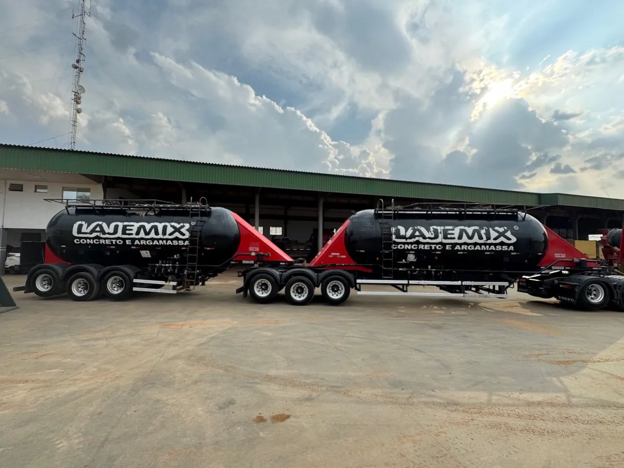 Carreta Randon silo 9 eixos 2014