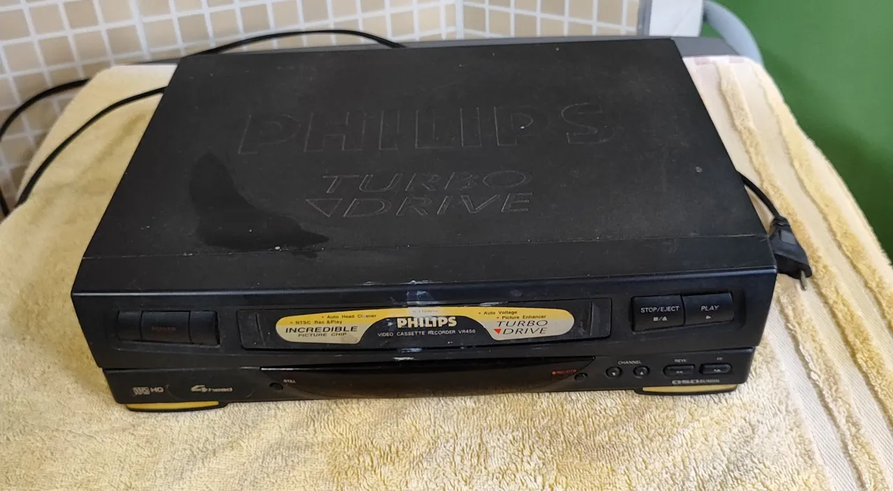 Vídeo cassete Philips VR456 Turbo Drive