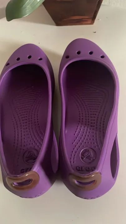 Chinelos Crocs Roxo 34/35 - Foto 2