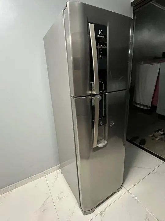 Geladeira frosfree eletrolux