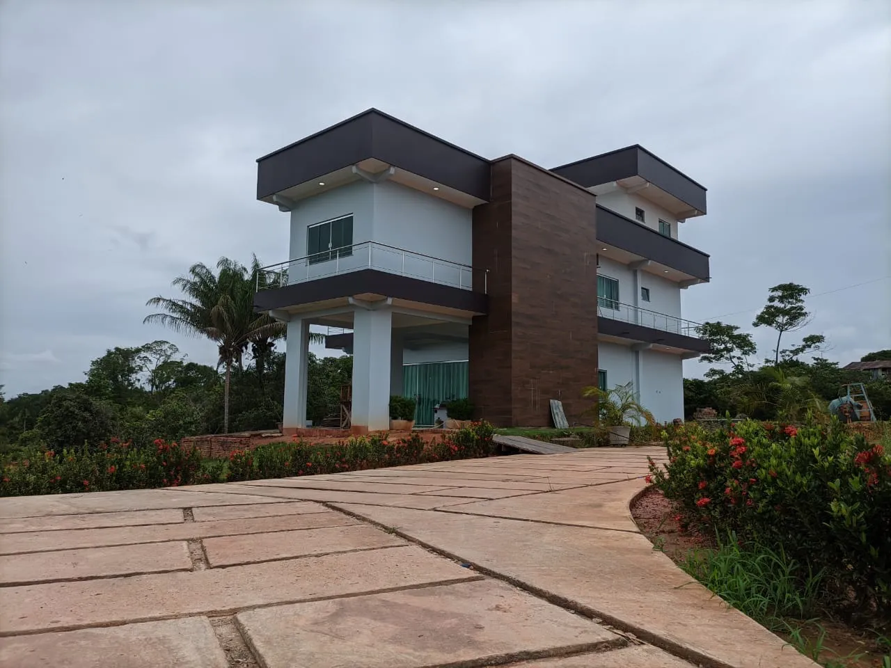 Vendo casa alto padrão em coari-am
