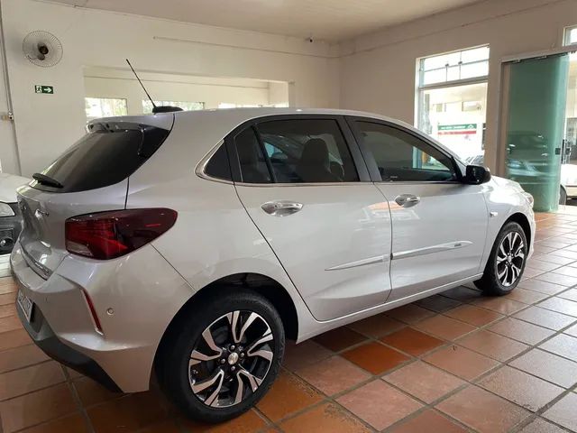 Onix Premier 2 2023 Turbo Automático - Foto 3