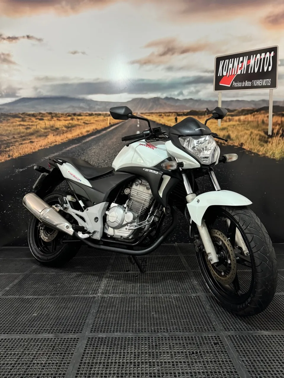 Honda CB300R 2012