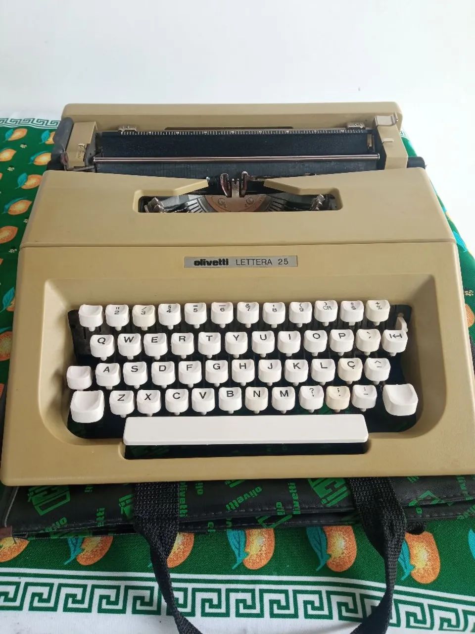 Máquina datilografia oliveti