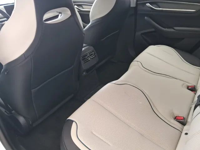 BYD King GS Híbrido Plug-in: Eletricidade + Gasolina 0 km  2025 (2 1) 9 6 4 15 - 4 5 6 0 - Foto 7