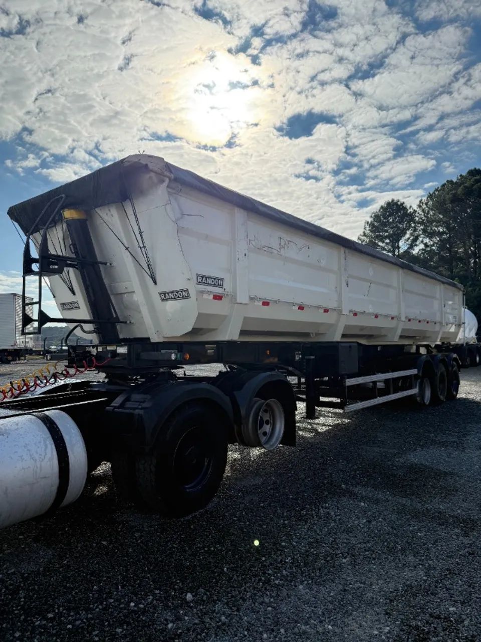 CARRETA BASCULANTE RANDON 2019 40M3 3 EIXOS - Foto 8