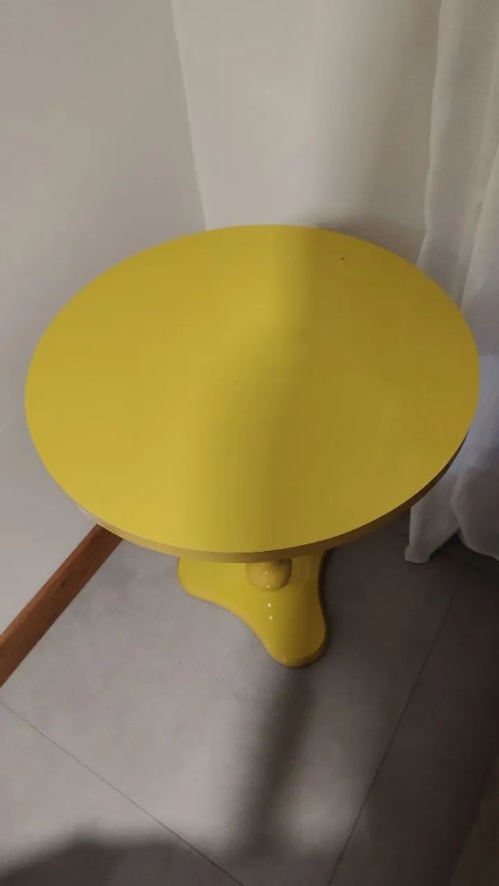 Mesa de canto amarela - Foto 2