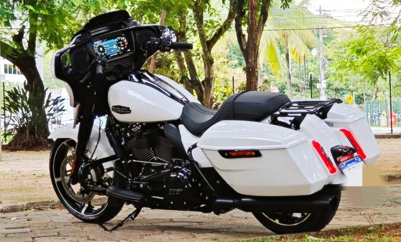 STREET GLIDE "ULTRA"  2024  -  ZERADA IPVA 2025 PAGO - Foto 5