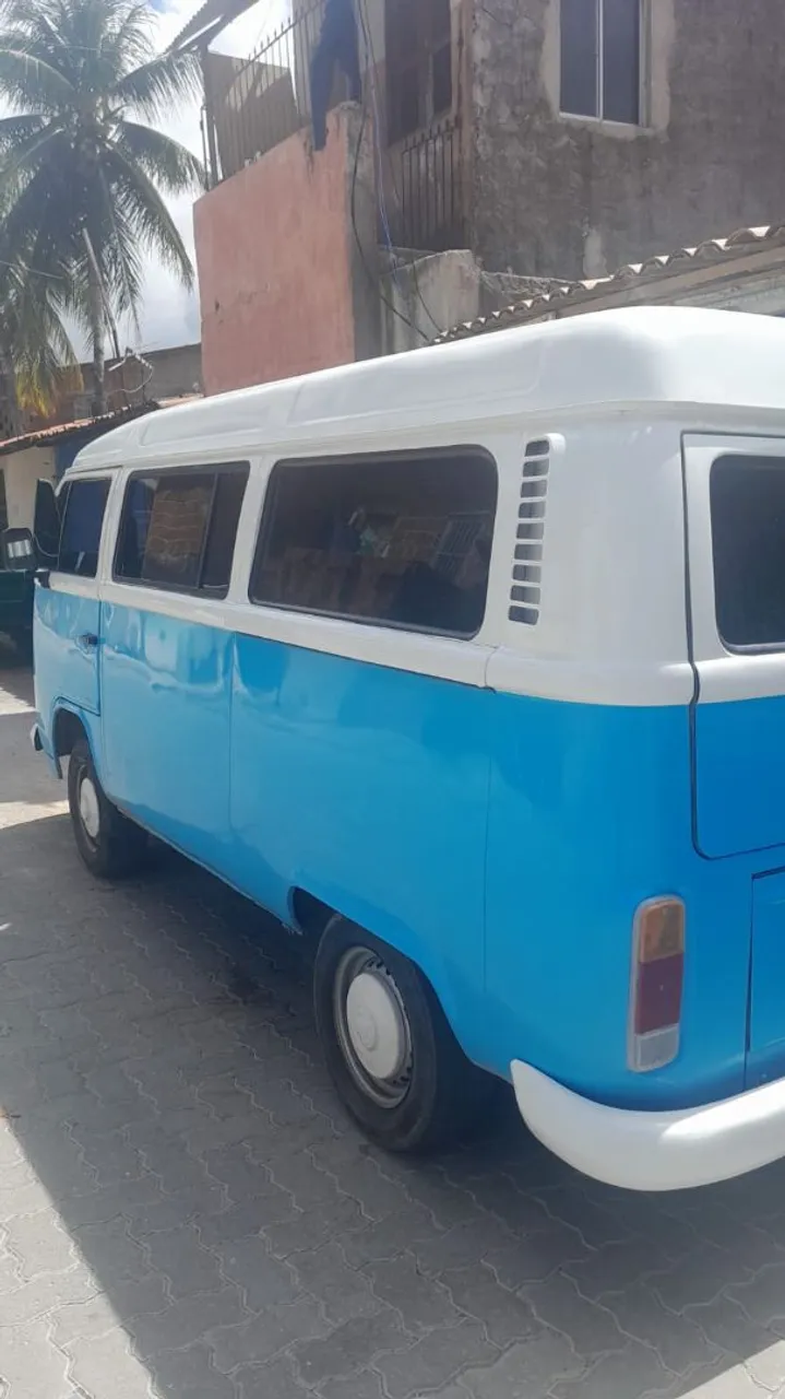 Vendo combi bem conservada