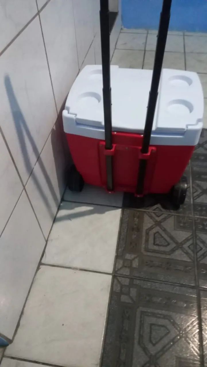 Cooler com Rodas - Ideal para Praia e Camping
