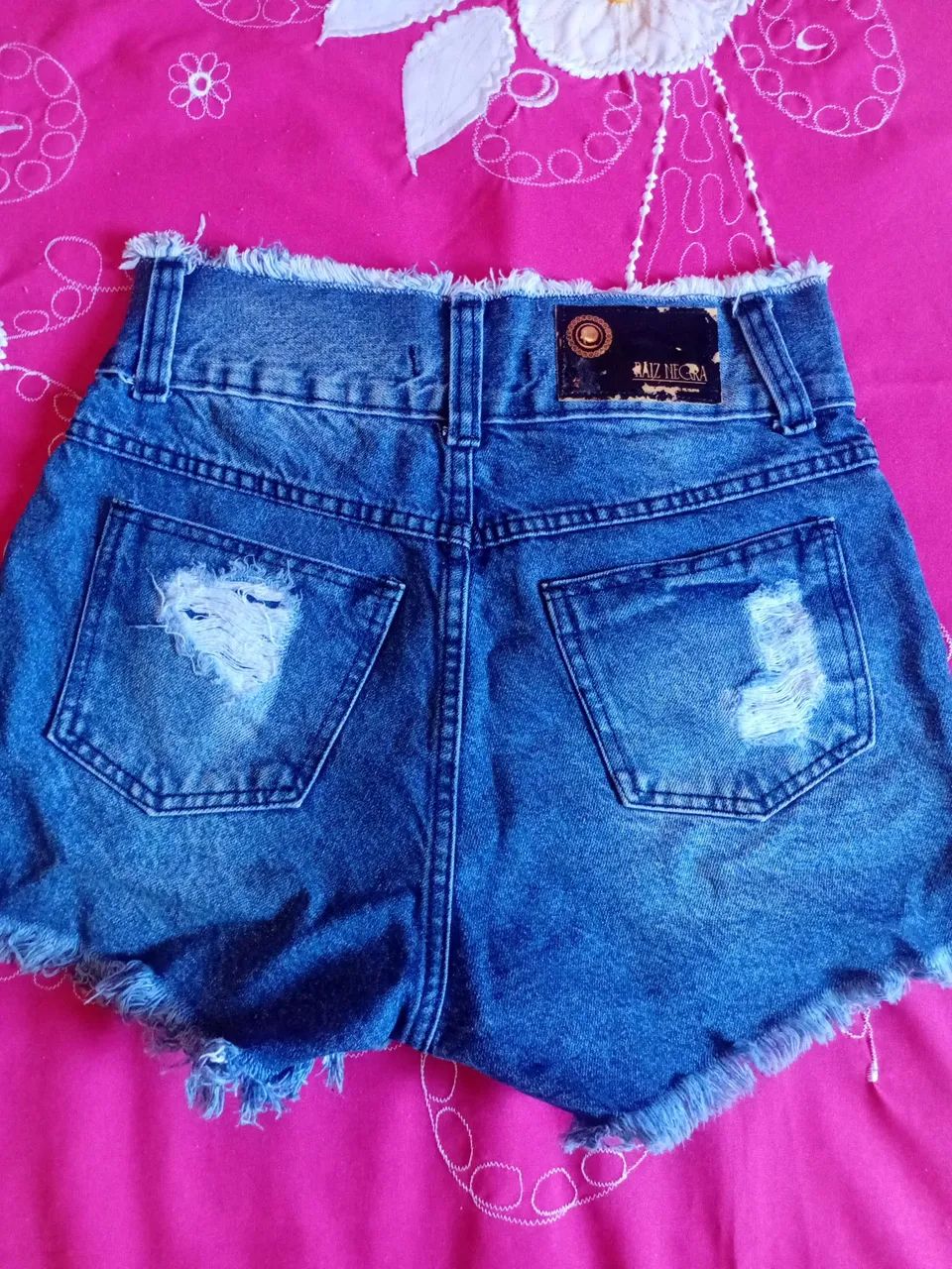 Short Jeans Destroyed Feminino - Foto 2