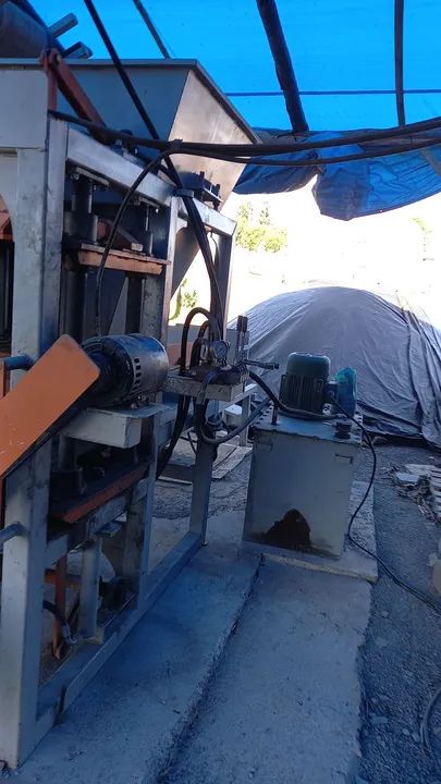 Máquina de Blocos  - Usada em perfeito estado - Foto 4