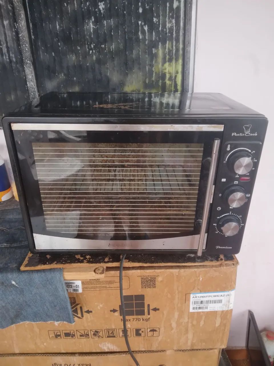 Prá quem tem interesse Forno elétrico.COM DEFEITO.