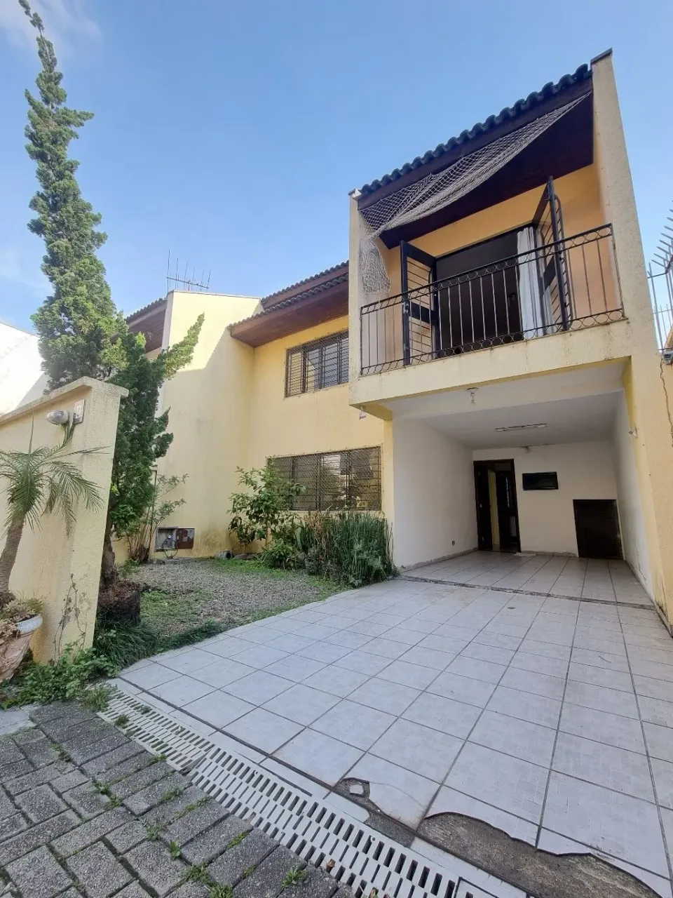 CASA RESIDENCIAL em Curitiba - PR, São Lourenço