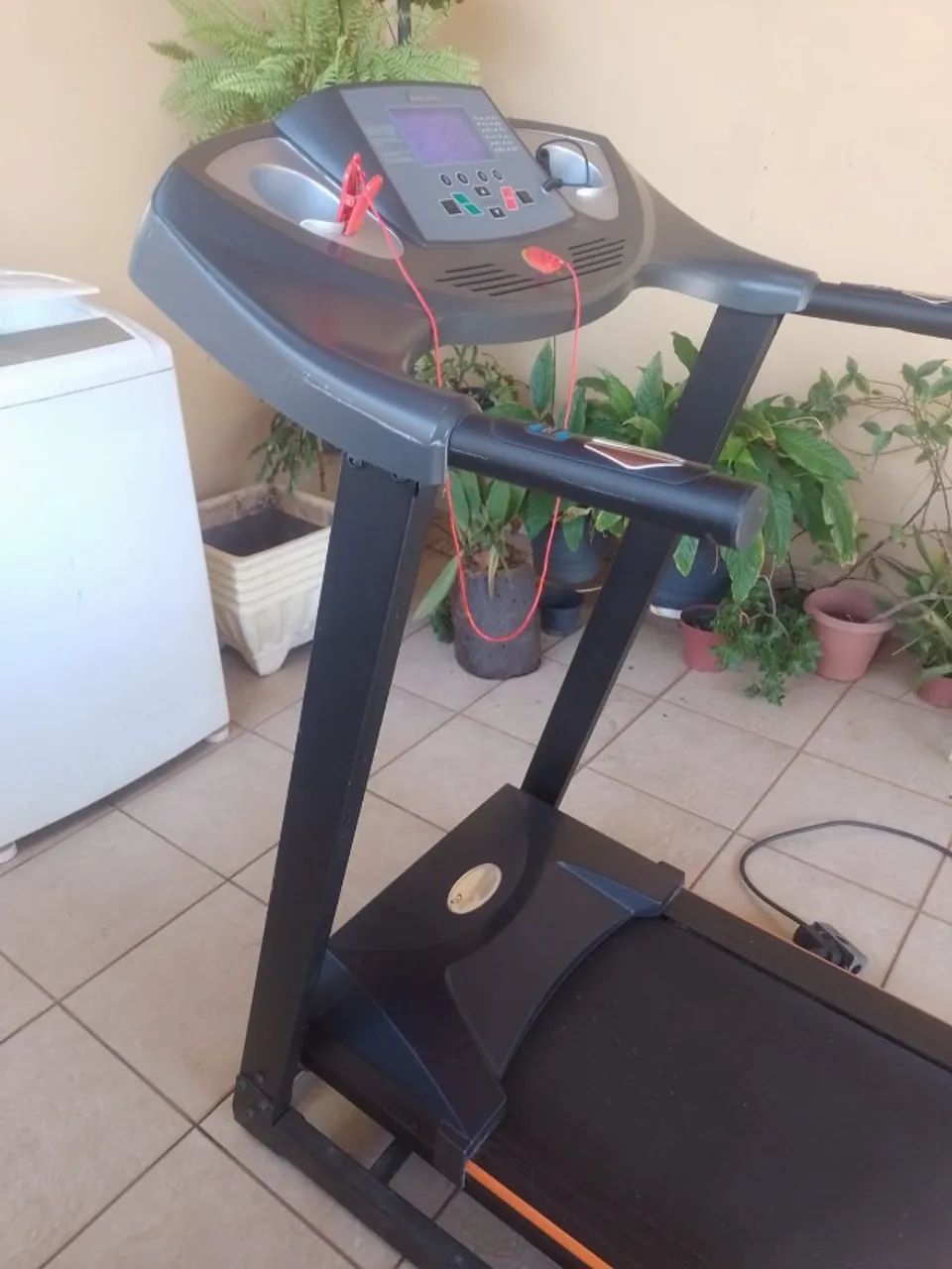 Esteira Eletrica 220v - Nova (Pouco uso) - Foto 2