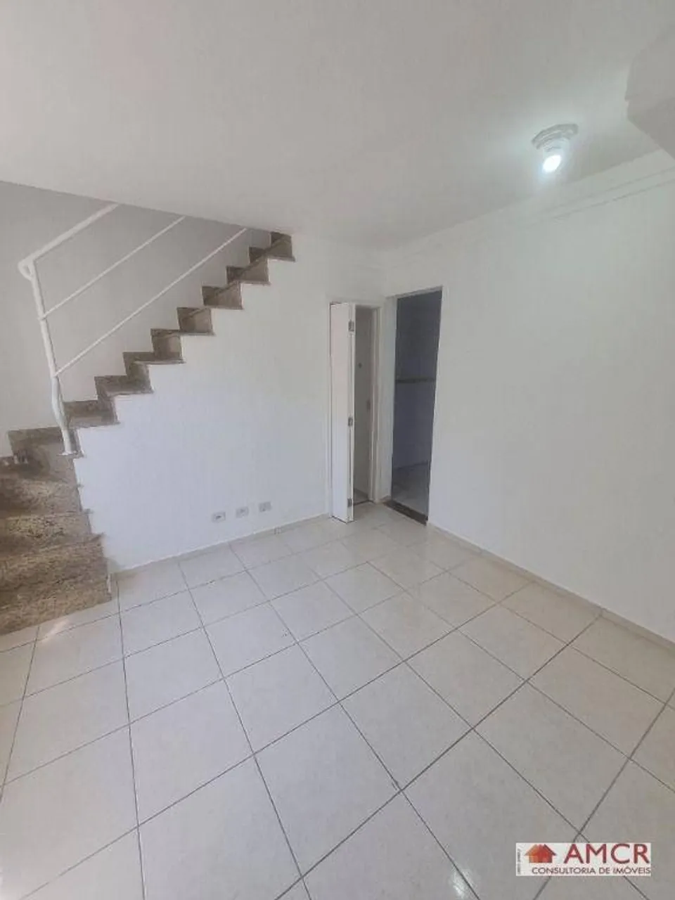 Sobrado Condomínio Fechado com 2 dormitórios à venda, 70 m² por R$ 297.000 - Itaquera - Sã