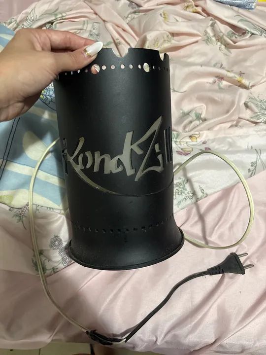 Luminária de Mesa KondZilla