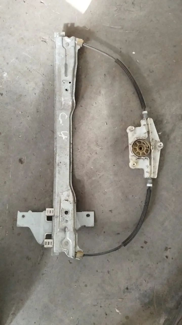 Máquina de vidro esquerdo C4 (sem módulo)