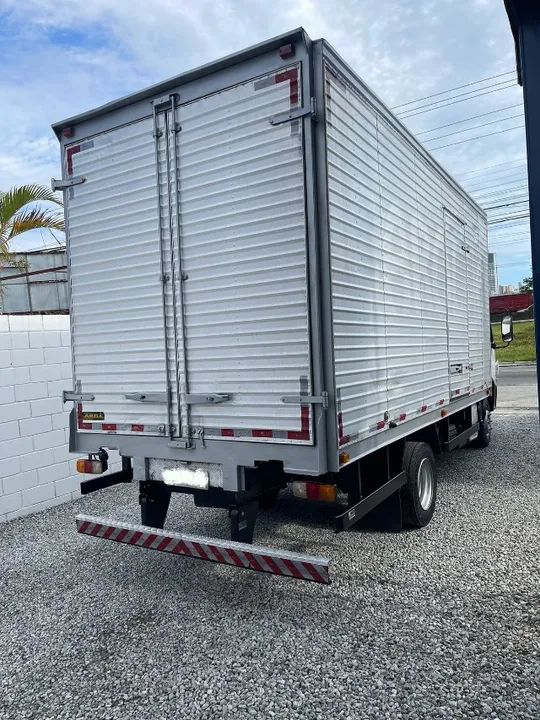 M. BENZ ACCELO 815 BAÚ ANO 2012 - Foto 4