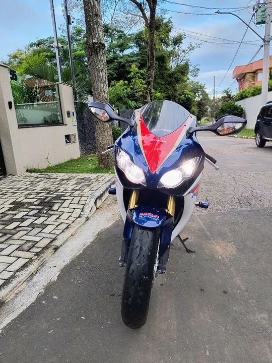 Honda CBR Fireblade 1000cc - Esportiva - Impecável - Foto 3
