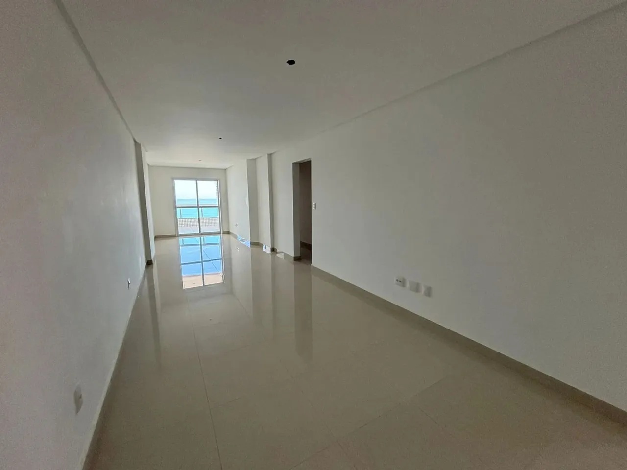 Apartamento novo, frente mar com 3 quartos na Guilhermina - Praia Grande