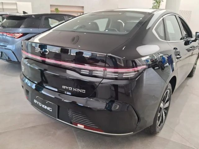 BYD King GS Híbrido Plug-in: Eletricidade + Gasolina 0 km  2025 (2 1) 9 6 4 15 - 4 5 6 0 - Foto 15