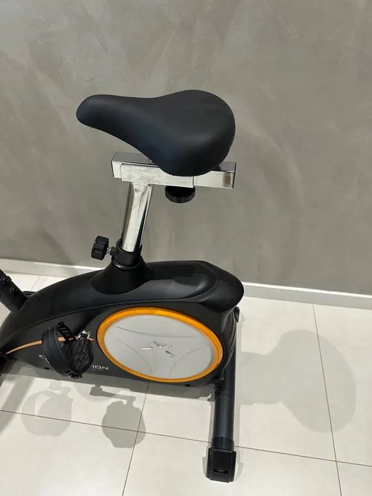 Bicicleta Ergométrica Evolution B902 - Foto 6