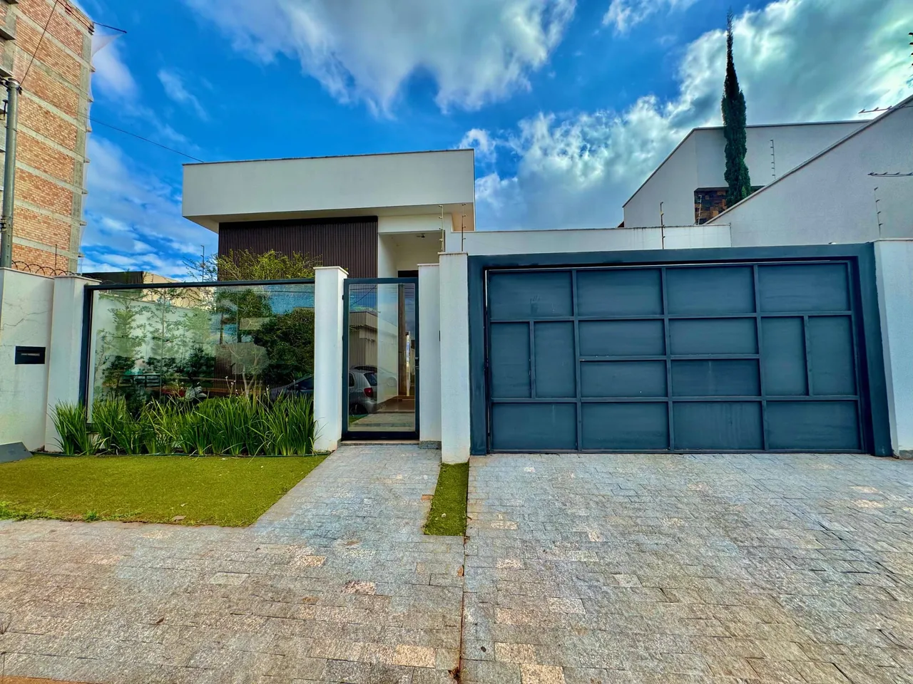 Casa disponível para locação comercial, na avenida do Buriti Shopping, Excelente para clín