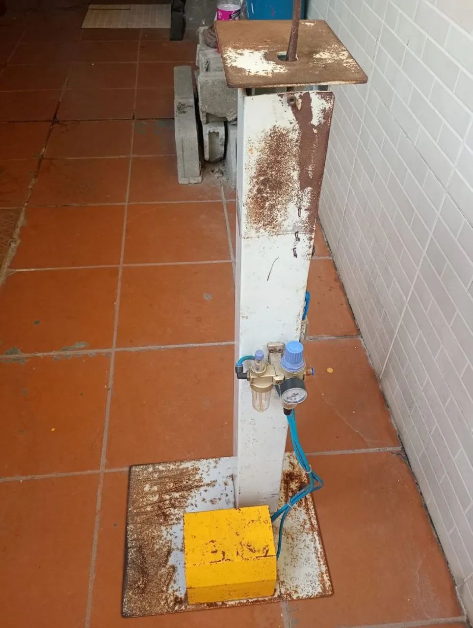Máquina automática para colocar tira no chinelo  - Foto 2