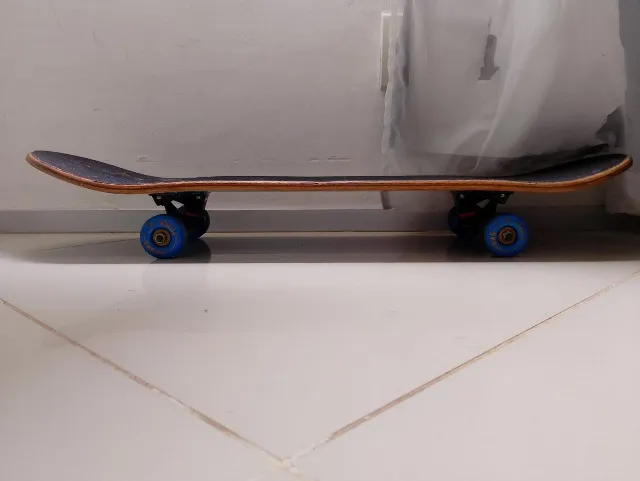 Descrição: Skates | Skate Completo Semi novo Em Bom Estado | Usado apenas 3 vezes.