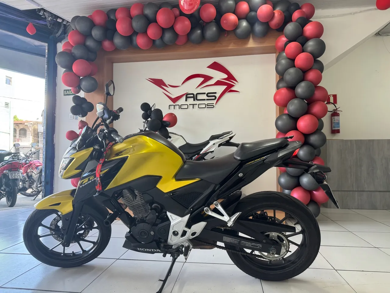 HONDA CB 300F UNICO DONO IMPECÁVEL