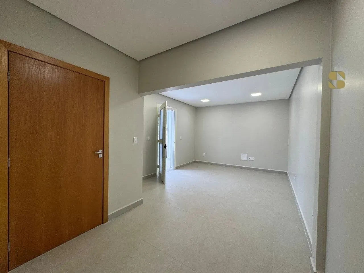 Sala comercial disponível para locação bairro Baú