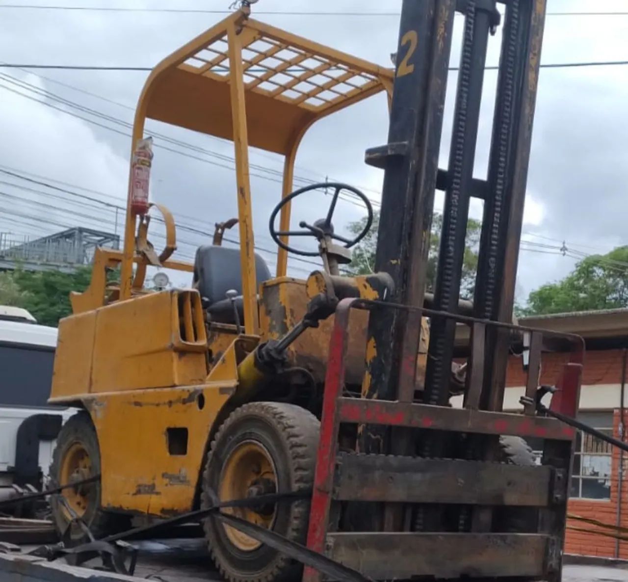 Empilhadeira Usada - 2.500kg