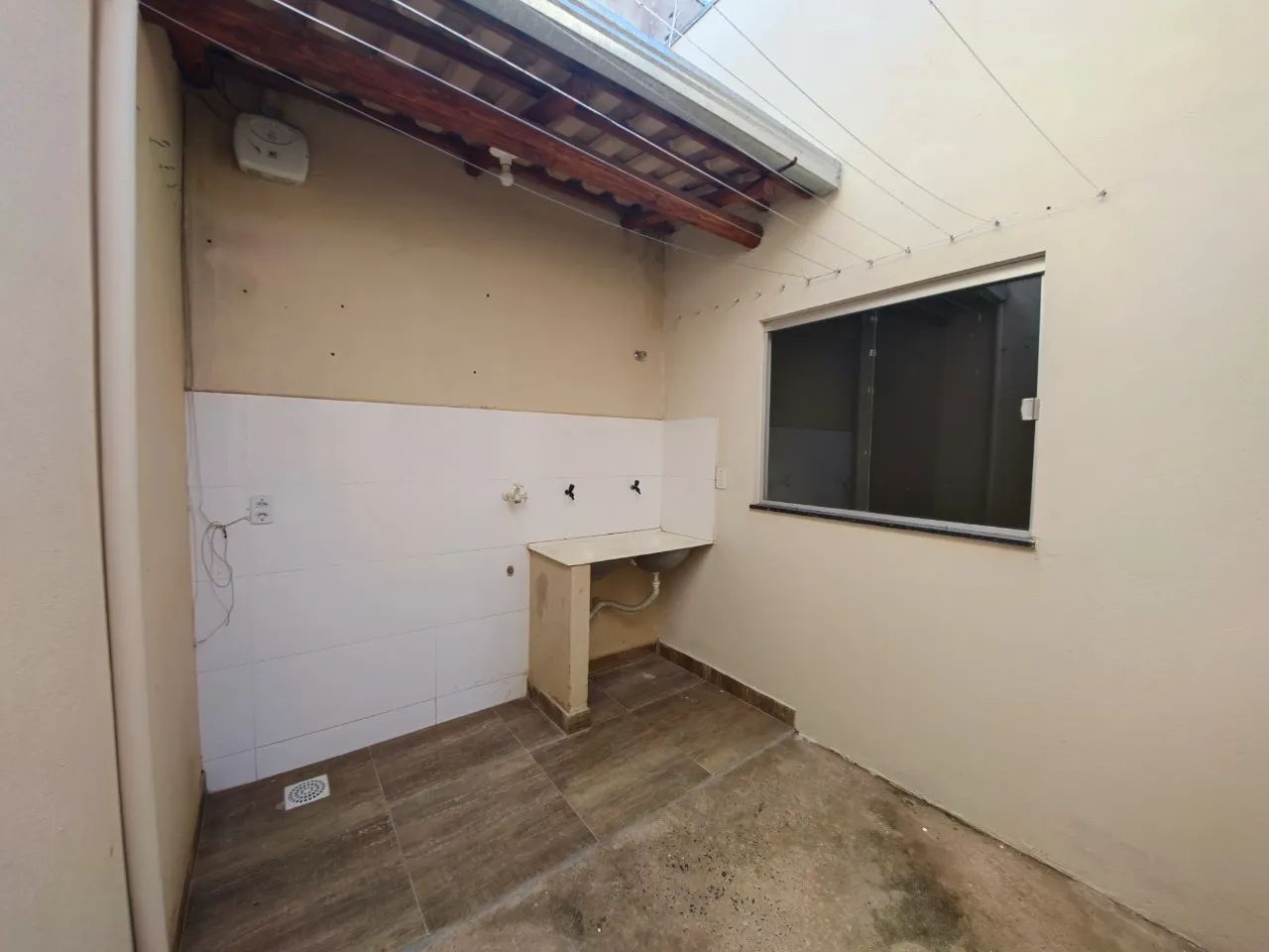 Casa para Alugar em Guarujá com 90m², 3 Quarto(s) , 1 Suíte , 1 Vaga(s). - Foto 4
