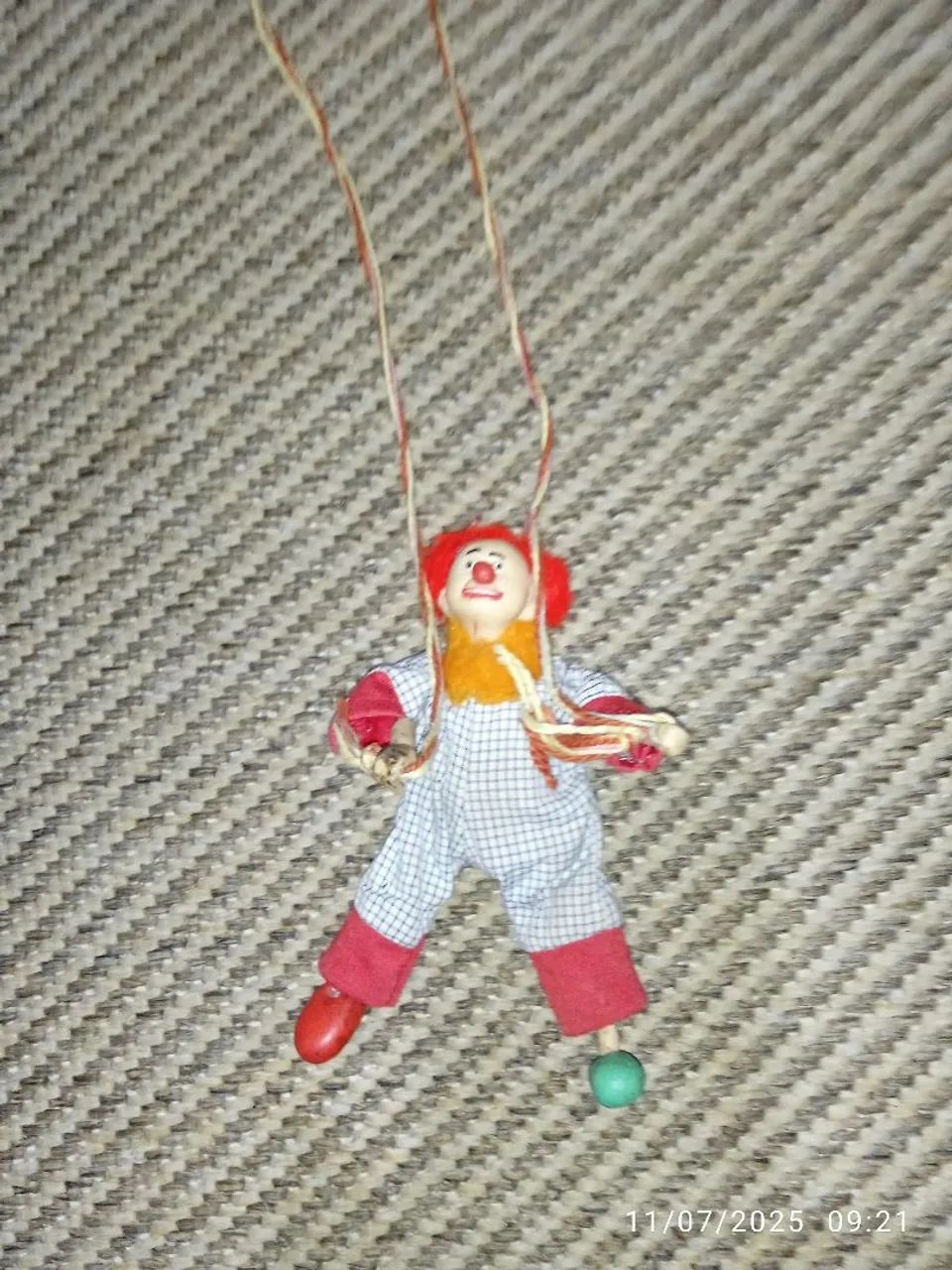 Boneco Palhaço Antigo de arame e Tecido - Foto 4
