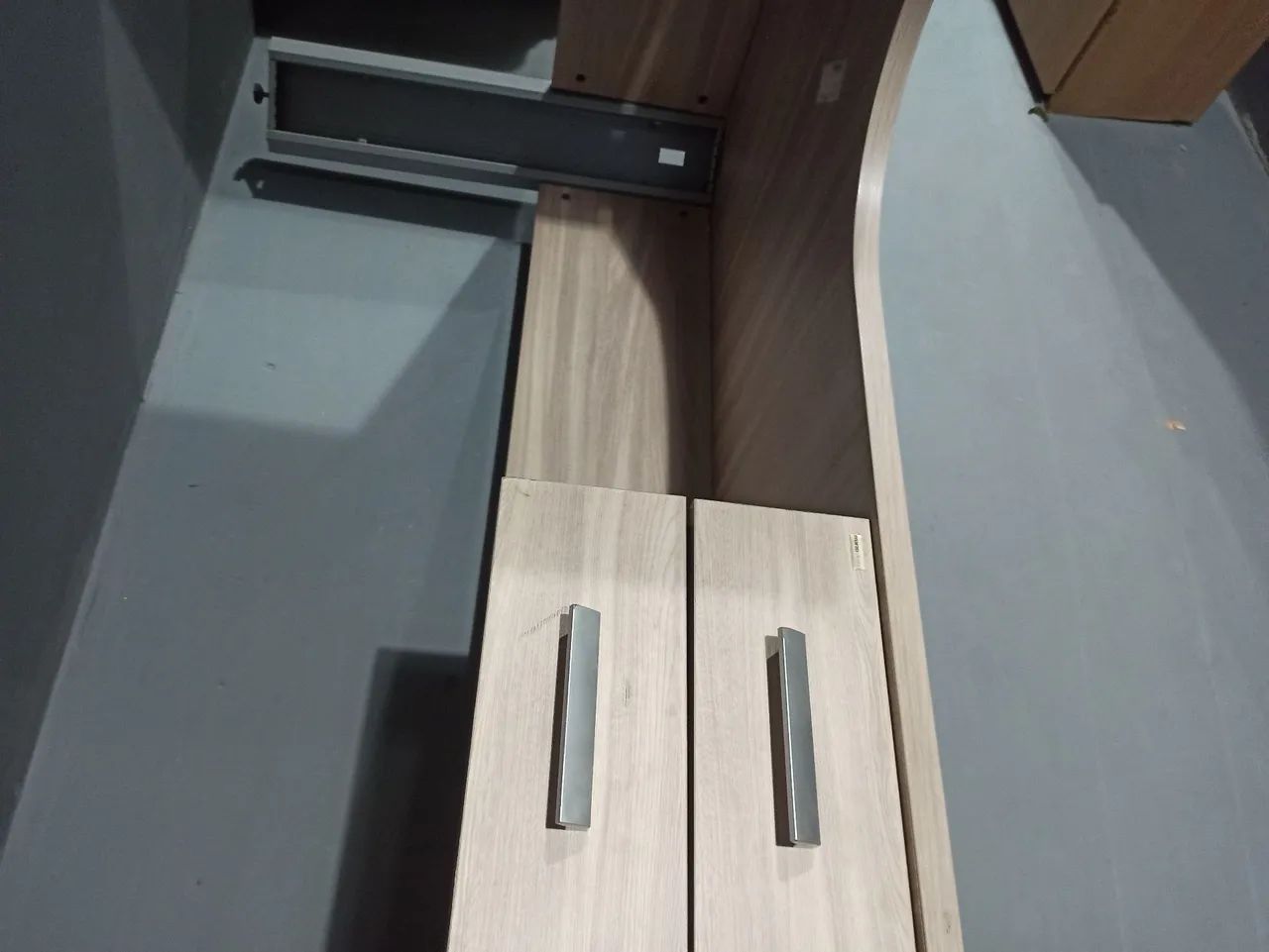 Mesa de Escritório com Gaveteiro - Foto 3