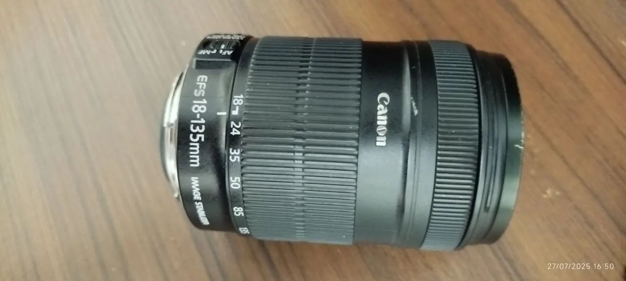 Lente Canon EF-S 18-135mm IS - Foto 4