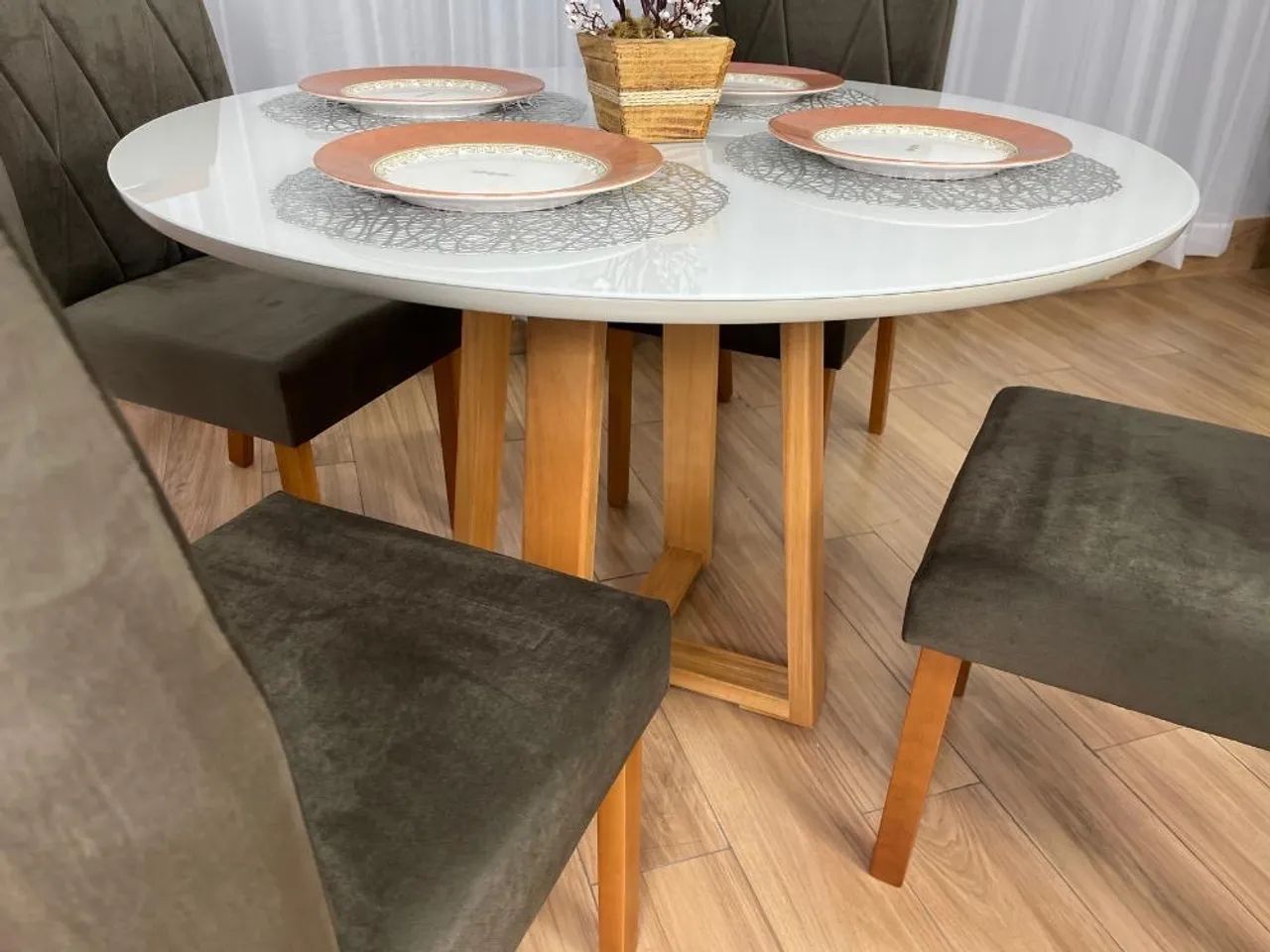 Mesa de Jantar Bali Circular 1.10×1.10 c/4 Veludo- Produto Novo - Foto 3