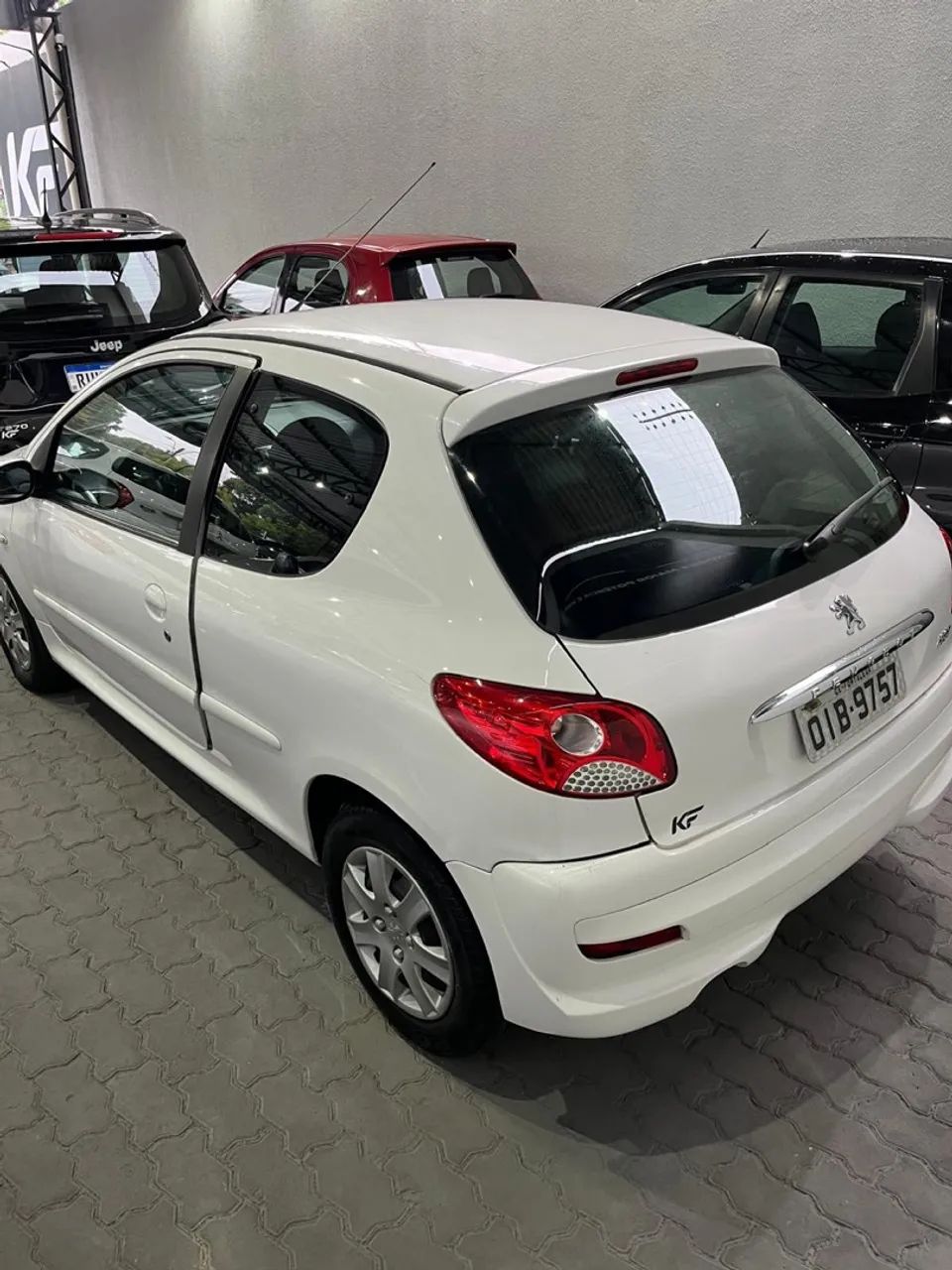 Peugeot 207 1.4 - 2 Portas, 2012/2013, Perfeito para o Dia a Dia! - Foto 5