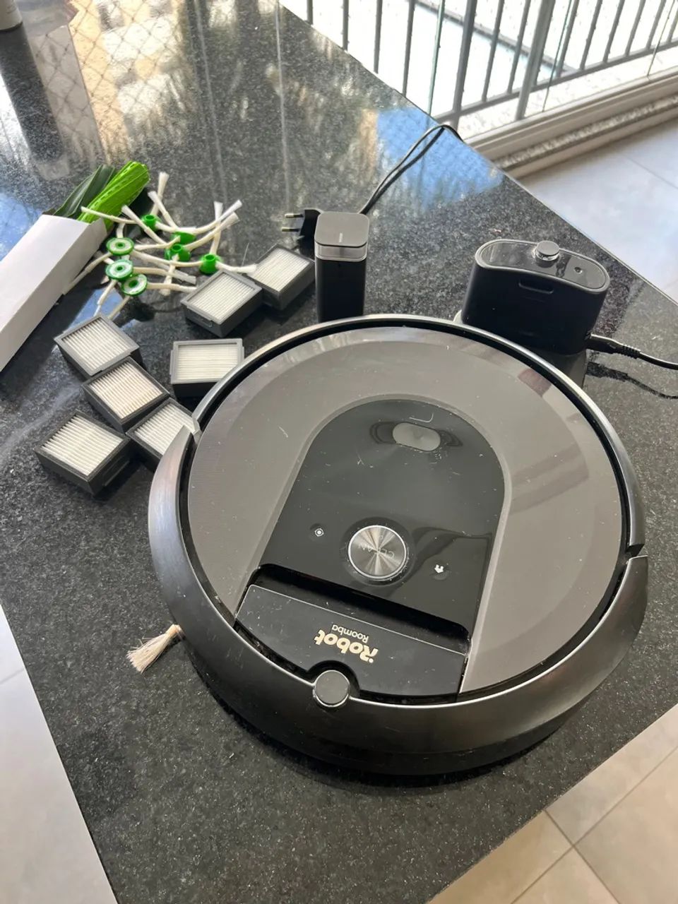 iRobot Roomba i7