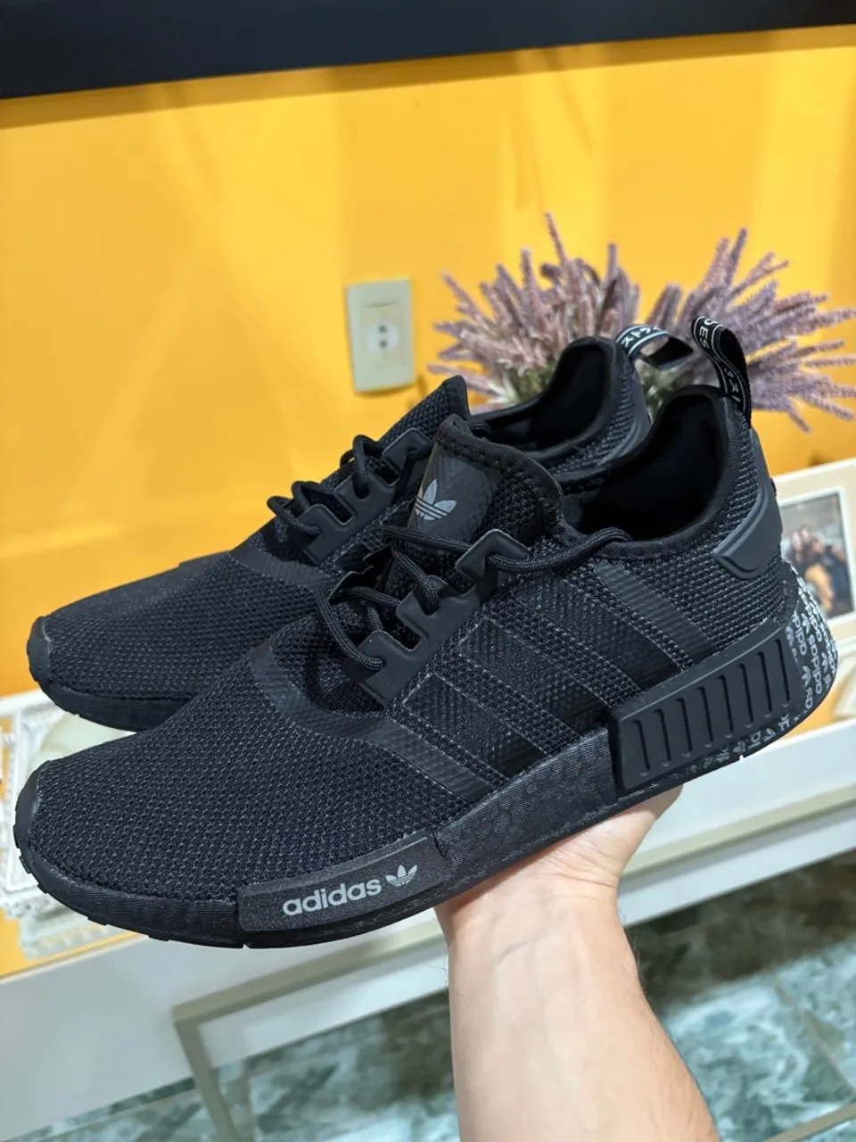 Tênis Adidas NMD_R1 Original