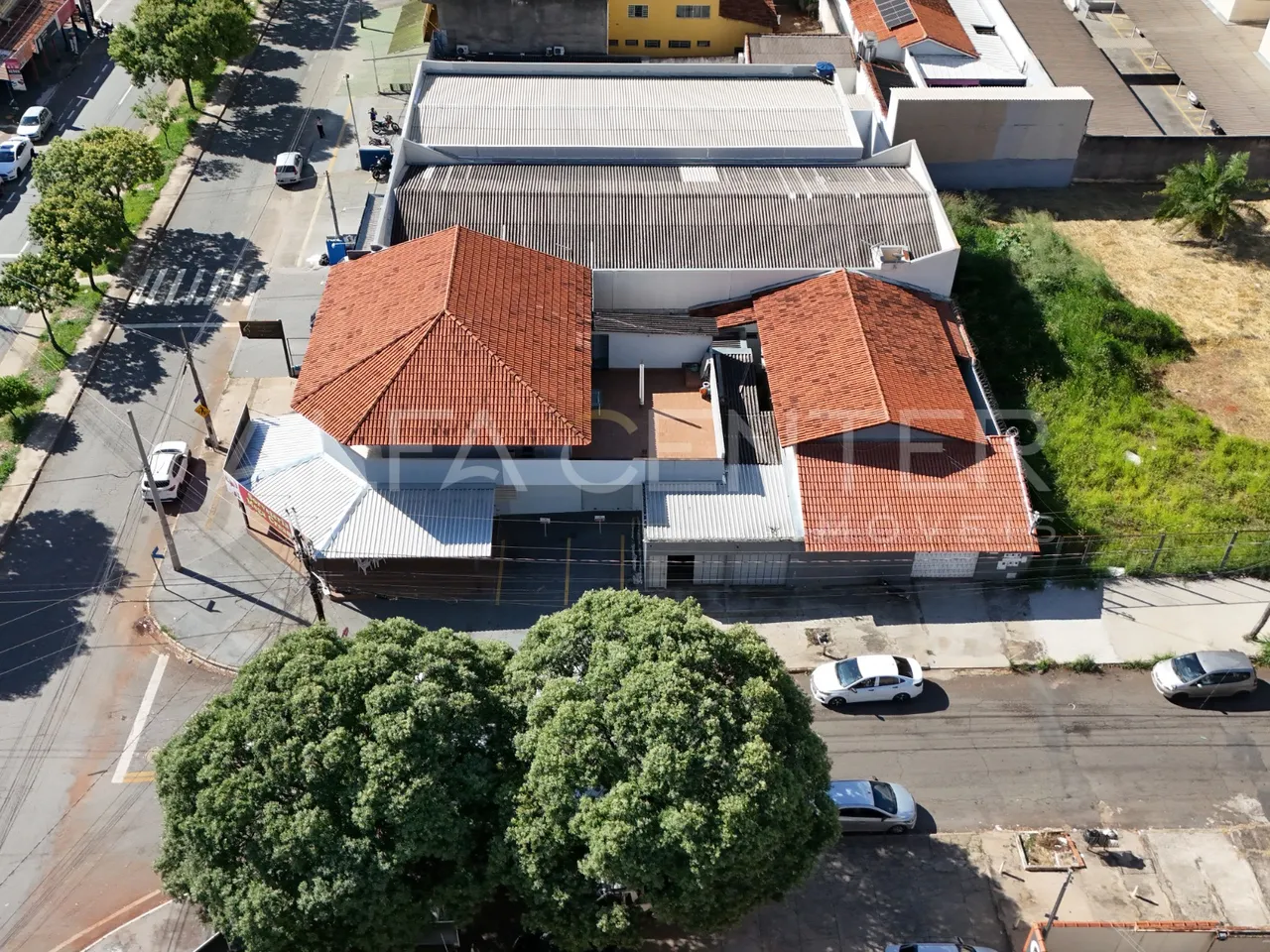 Imovel misto residencial e comercial no Pq Amazônia.Gerando renda